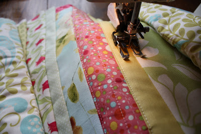 Quilted Table Runner Tutorial featured by top US quilting blog, Diary of a Quilter