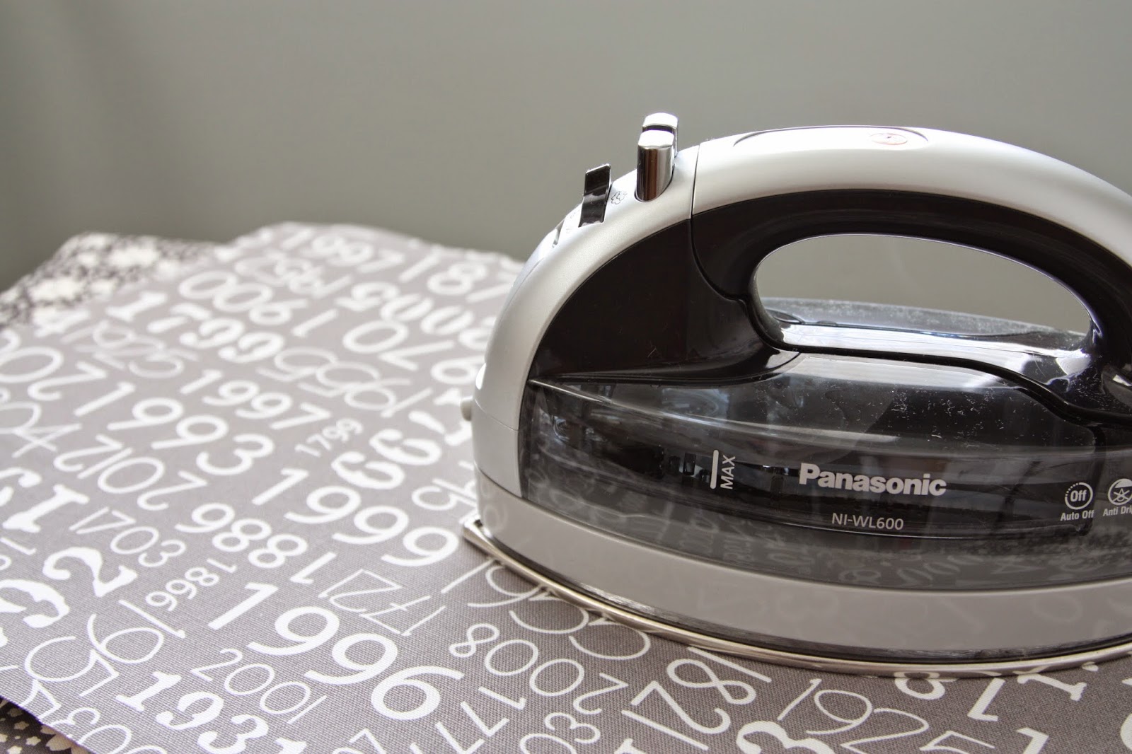 Review: Panasonic NI-WL600 Cordless Iron
